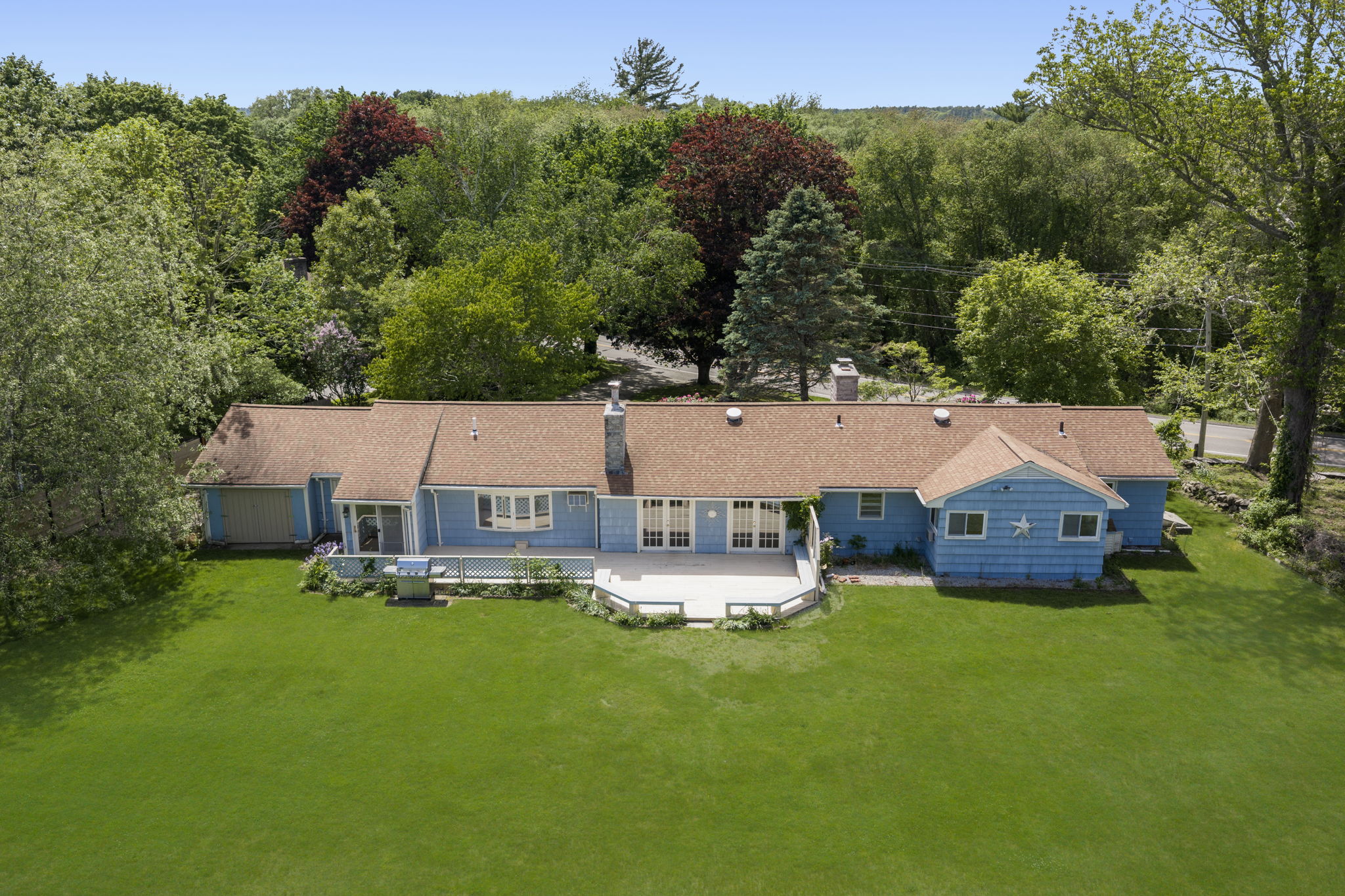  Easy Living, Exceptional Space, Prime North Dartmouth Location - 物件實景