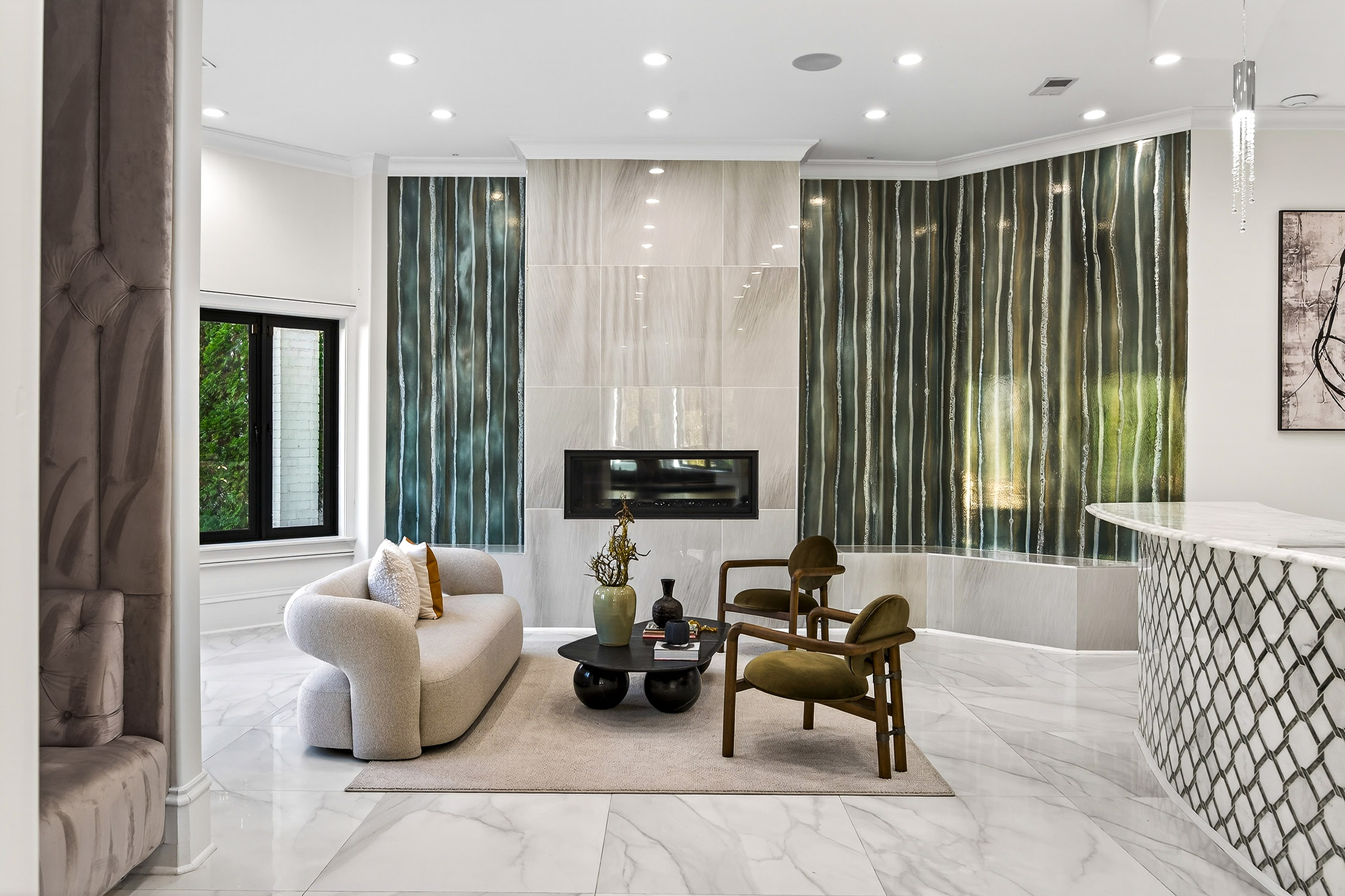  Exceptional Gated Estate with Resort-caliber Grounds - 物件實景