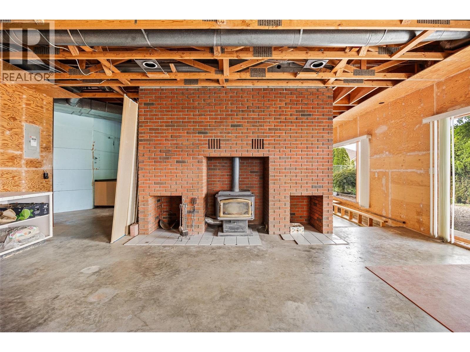 KELOWNA, British Columbia, V1V 1J5, CA, 2 Bedrooms Bedrooms, ,2 BathroomsBathrooms,Residential,For Sale,1948319