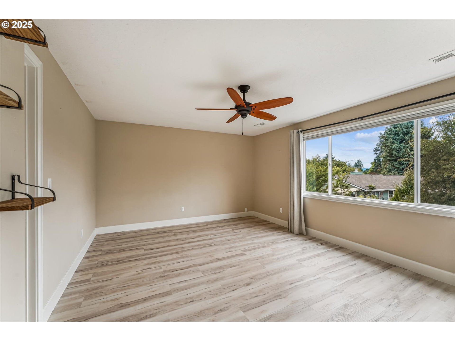 Forest Grove, Oregon, 97116, United States, 3 Bedrooms Bedrooms, ,2 BathroomsBathrooms,Residential,For Sale,1917976