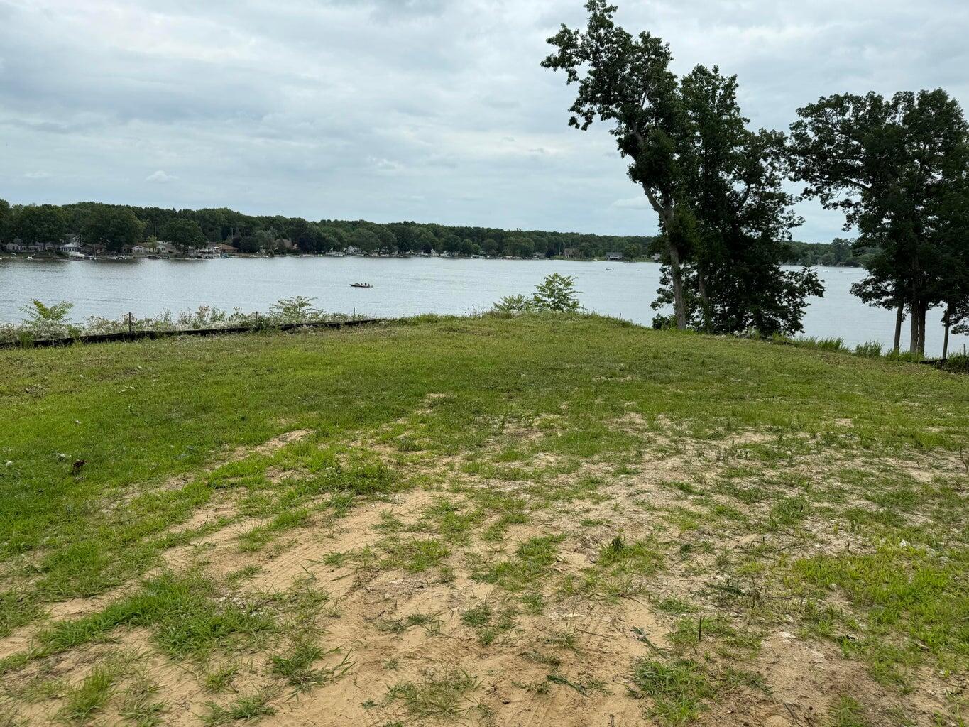 Grass Lake, Michigan, 49240, United States, 2 Bedrooms Bedrooms, ,2 BathroomsBathrooms,Residential,For Sale,2009082