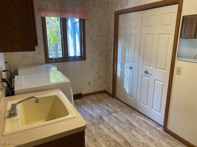 Aurora, Ohio, 44202, United States, 4 Bedrooms Bedrooms, ,3 BathroomsBathrooms,Residential,For Sale,1988003