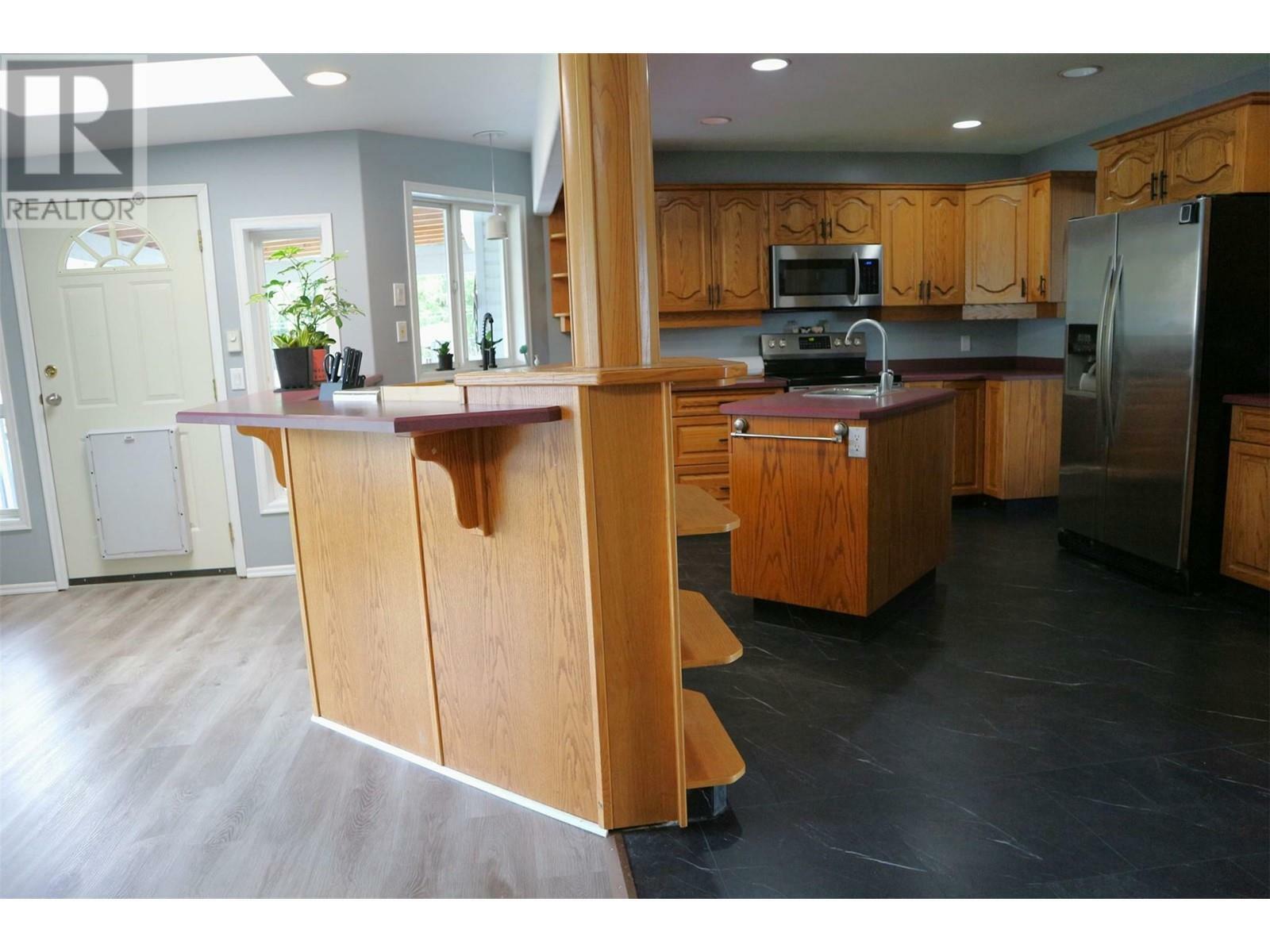 SICAMOUS, British Columbia, V0E 2V1, CA, 5 Bedrooms Bedrooms, ,2 BathroomsBathrooms,Residential,For Sale,1838674