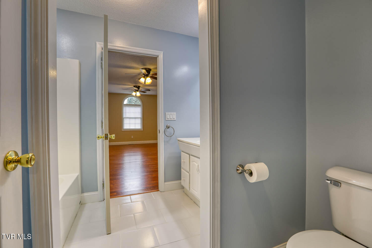 Rogersville, Tennessee, 37857, United States, 4 Bedrooms Bedrooms, ,4 BathroomsBathrooms,Residential,For Sale,2042868