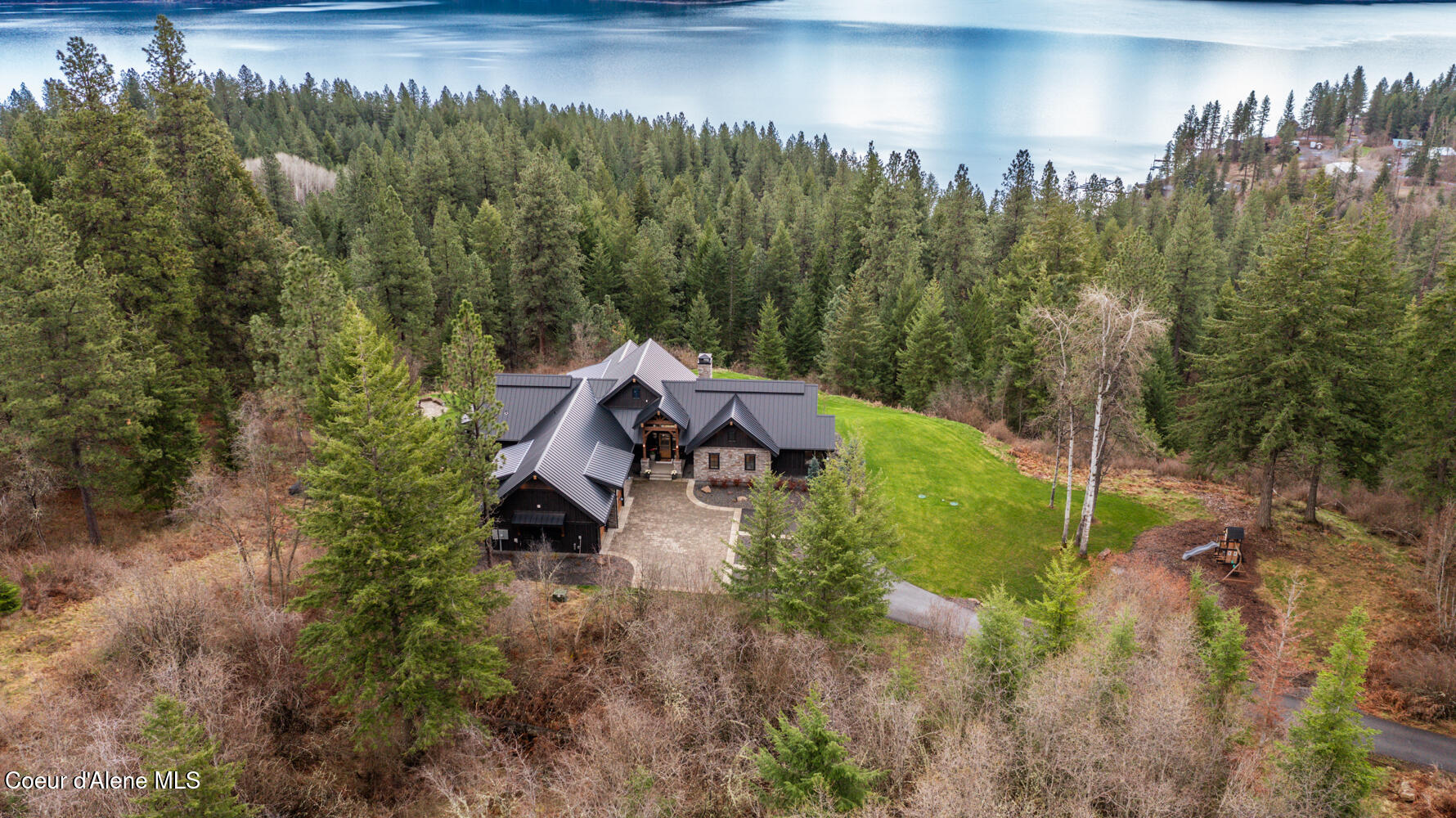 Coeur d'Alene, Idaho, 83814, United States, 4 Bedrooms Bedrooms, ,4 BathroomsBathrooms,Residential,For Sale,2044765