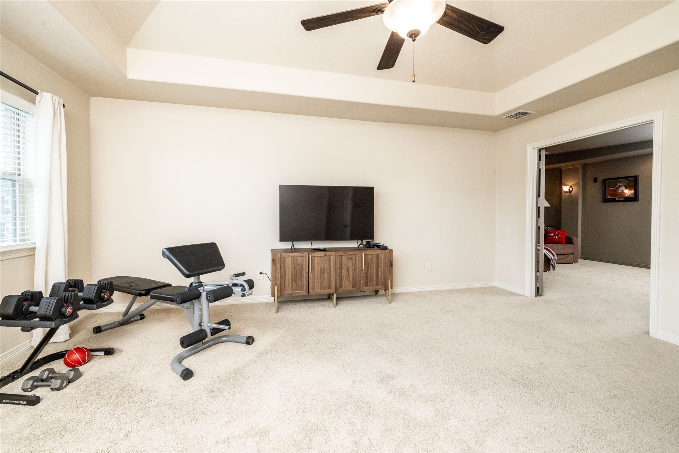 Roanoke, Texas, 76262, United States, 4 Bedrooms Bedrooms, ,5 BathroomsBathrooms,Residential,For Sale,1827754