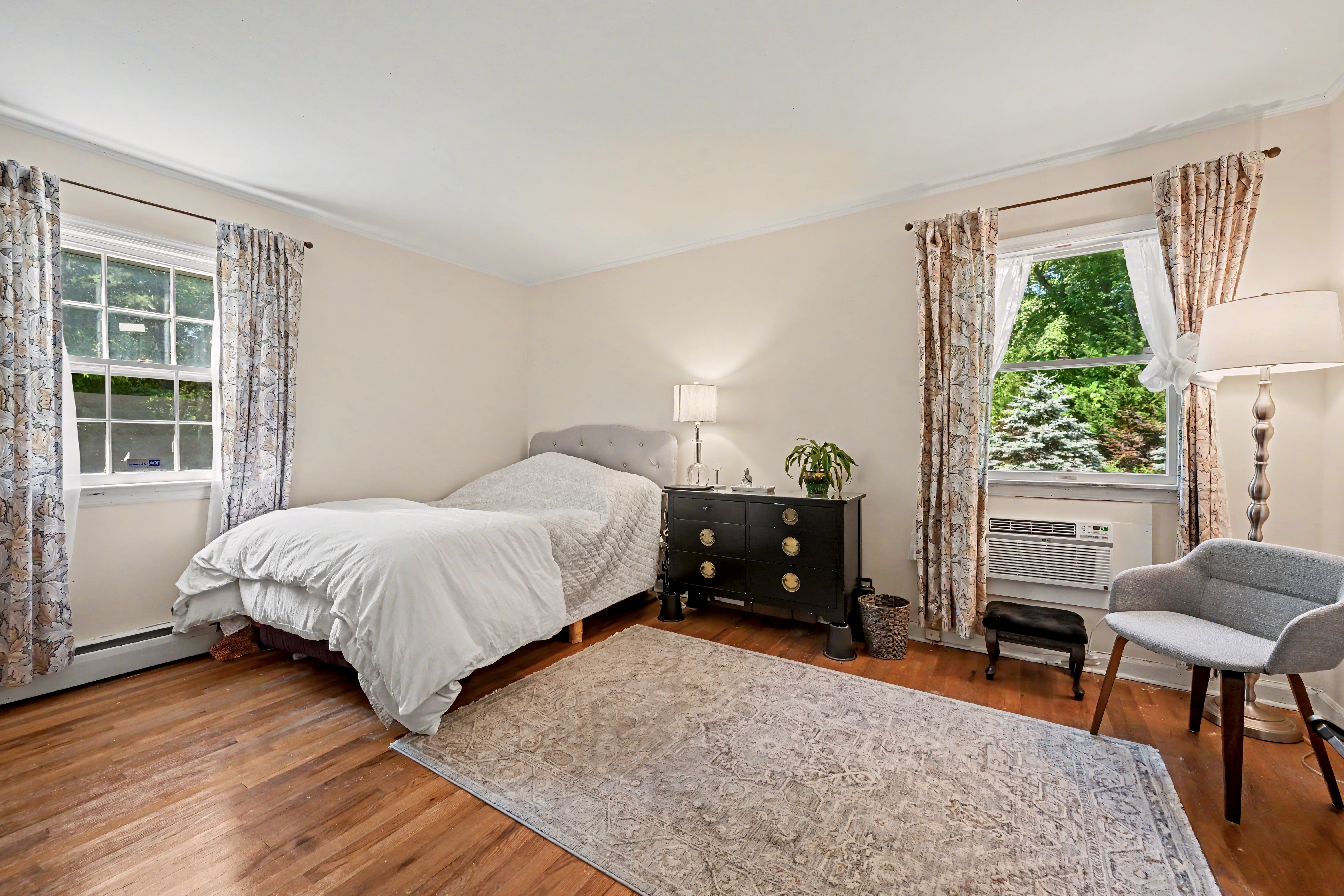  Sun-Drenched Contemporary Colonial Nestled on Two Picturesque Acres - 物件實景