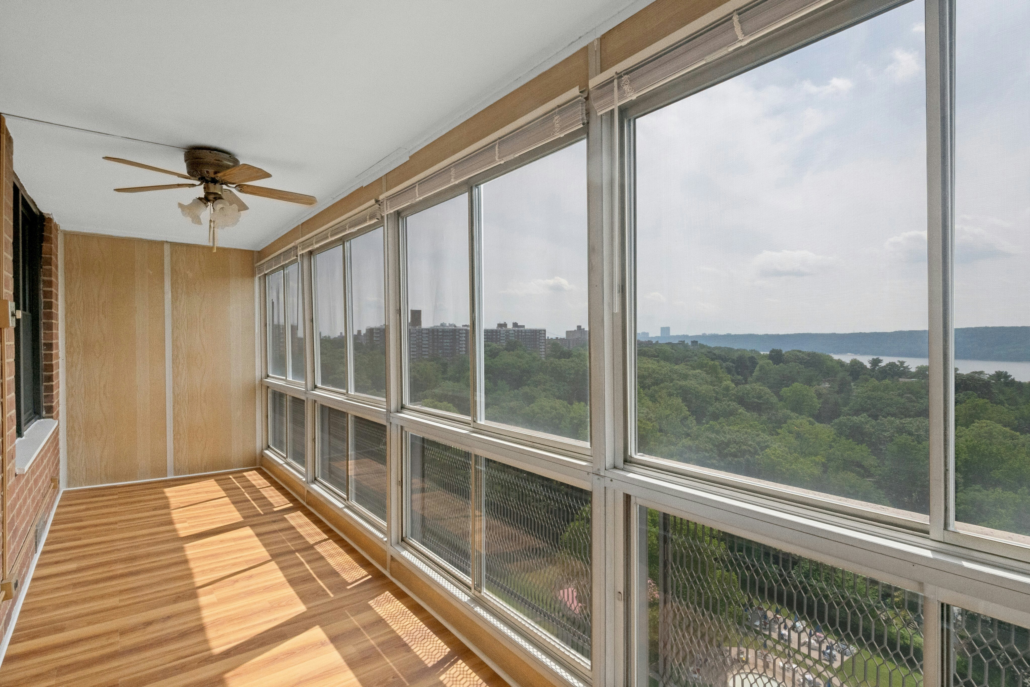  4705 Henry Hudson Parkway, Bronx, NY 10471 - 物件實景