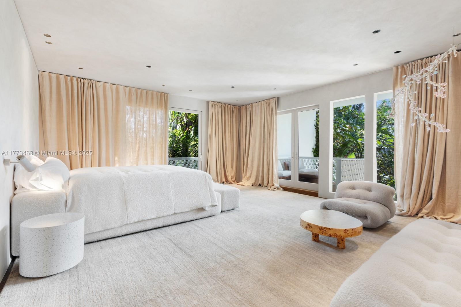 Miami Beach, Florida, 33140, United States, 6 Bedrooms Bedrooms, ,7 BathroomsBathrooms,Residential,For Sale,1759763