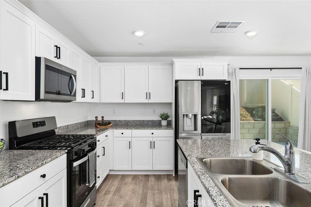 Winchester, California, 92596, United States, 5 Bedrooms Bedrooms, ,3 BathroomsBathrooms,Residential,For Sale,1986511