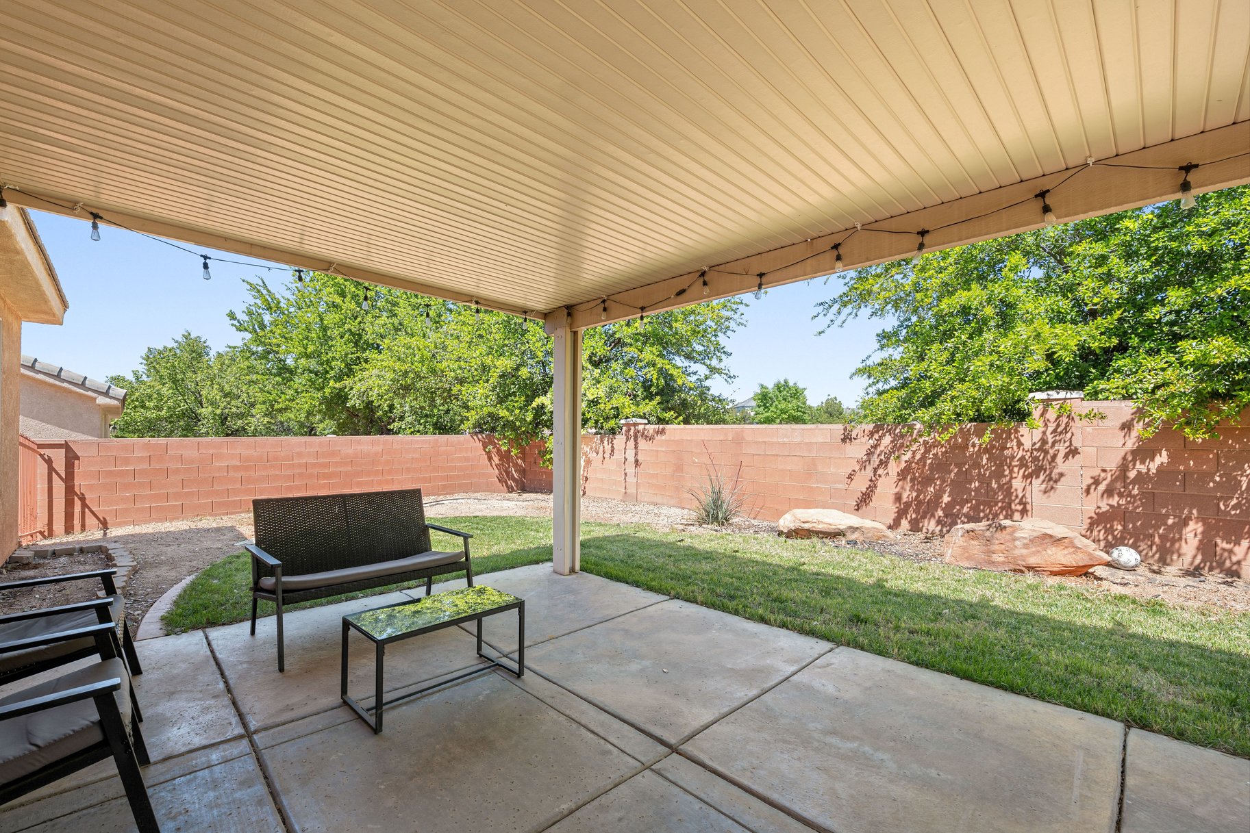  Smart, Single-Level Living with Newer HVAC & Included Appliances - 物件實景