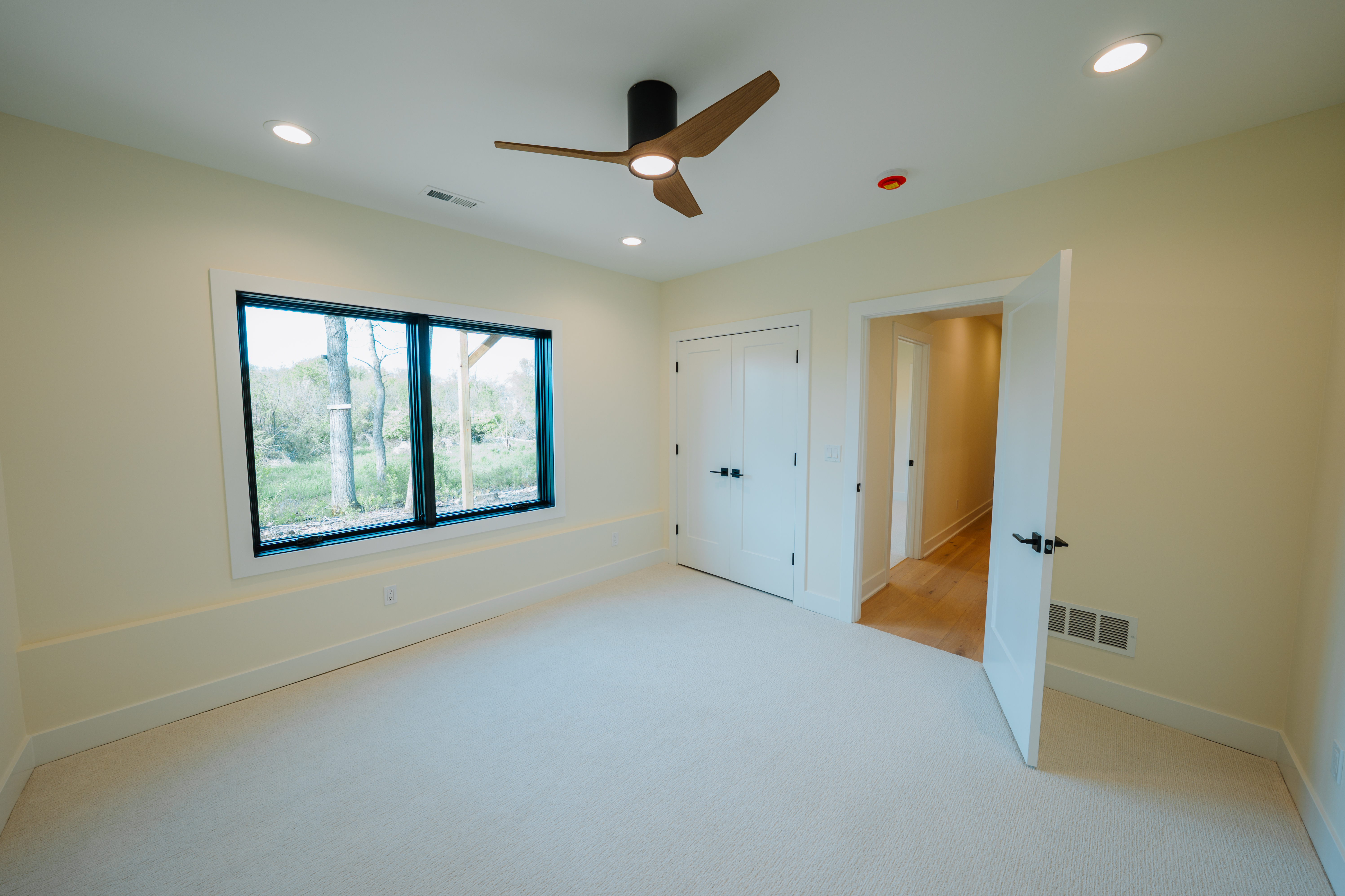  Impressive New Build in Bridlewood Estates - 物件實景