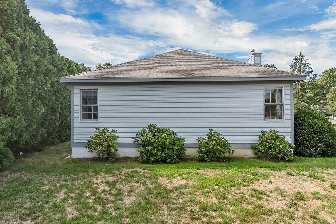 Seabrook, New Hampshire, 03874, United States, 3 Bedrooms Bedrooms, ,2 BathroomsBathrooms,Residential,For Sale,1986462