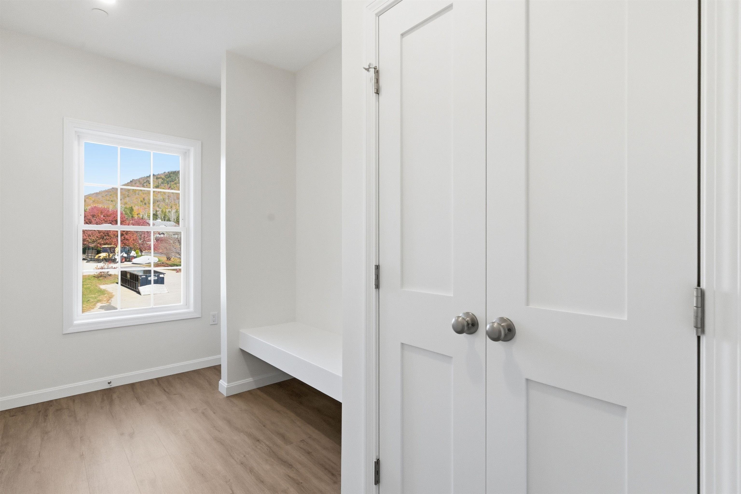 Lincoln, New Hampshire, 03251, United States, 3 Bedrooms Bedrooms, ,2 BathroomsBathrooms,Residential,For Sale,1980638