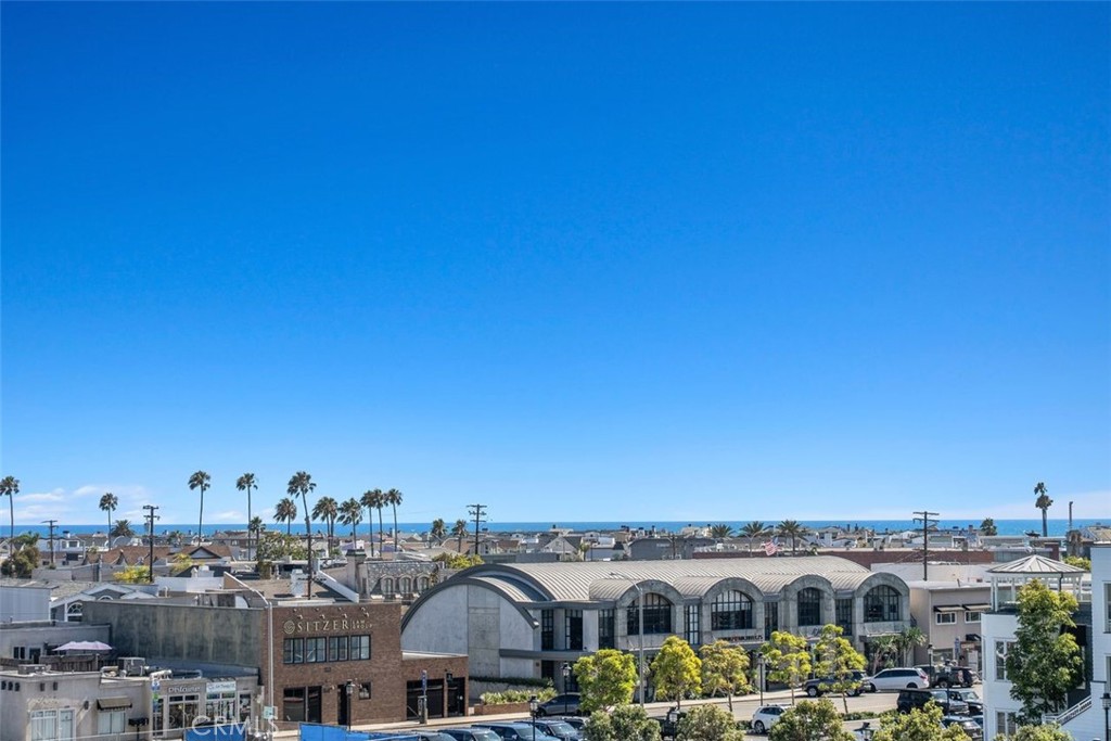 Newport Beach, California, 92663, United States, 2 Bedrooms Bedrooms, ,3 BathroomsBathrooms,Residential,For Sale,1989399