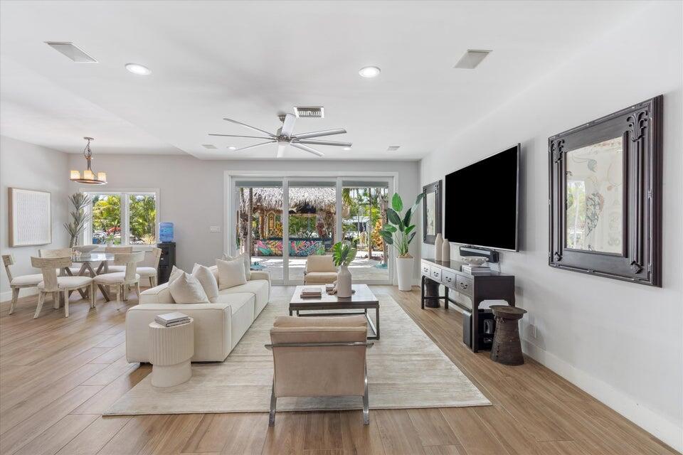 Lighthouse Point, Florida, 33064, United States, 4 Bedrooms Bedrooms, ,4 BathroomsBathrooms,Residential,For Sale,1992146