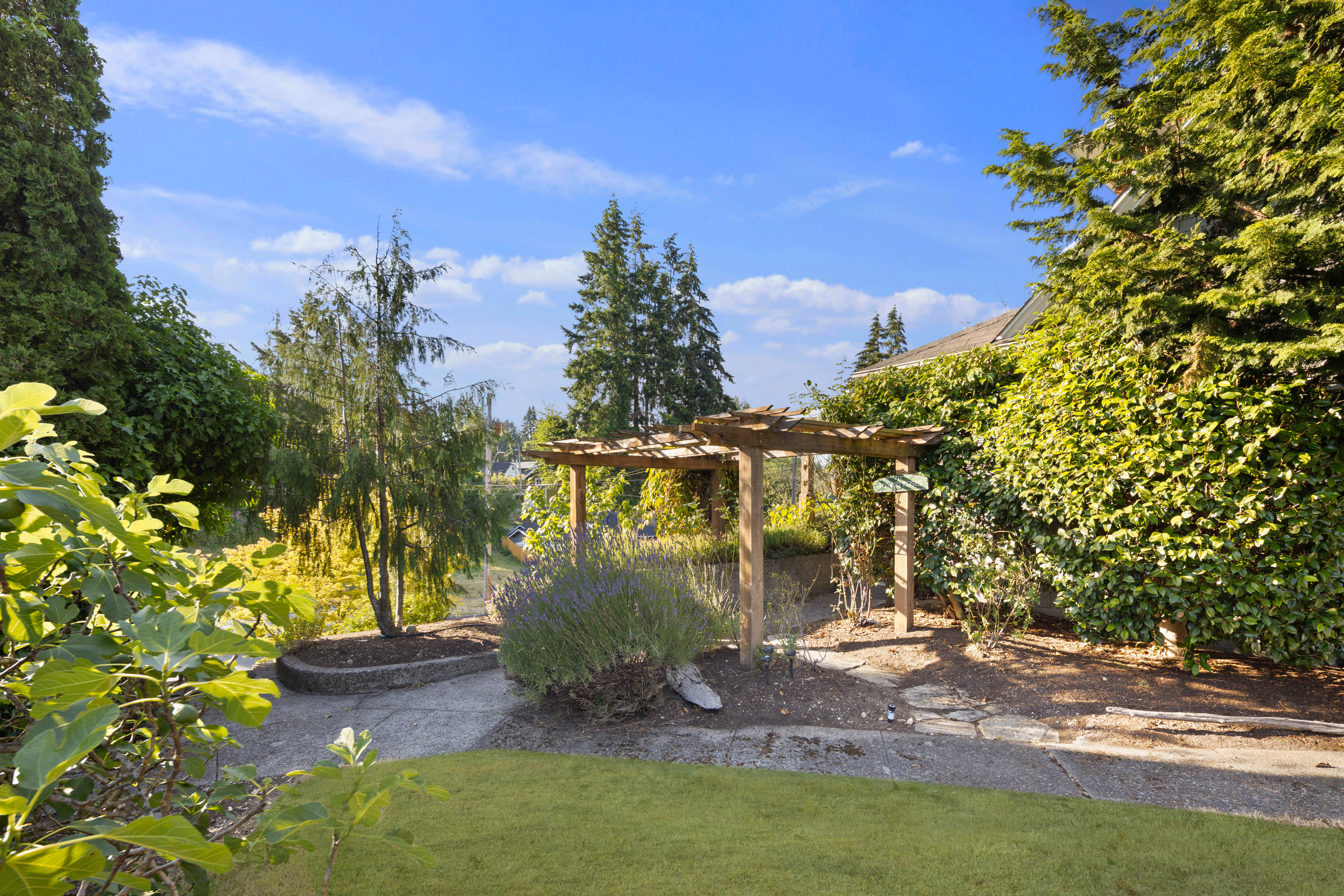  732 S. Summit Ave, Bremerton, WA 98312 - 物件實景