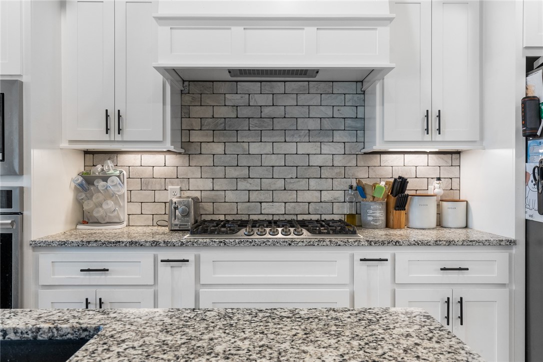 Pea Ridge, Arkansas, 72751, United States, 4 Bedrooms Bedrooms, ,3 BathroomsBathrooms,Residential,For Sale,1995681