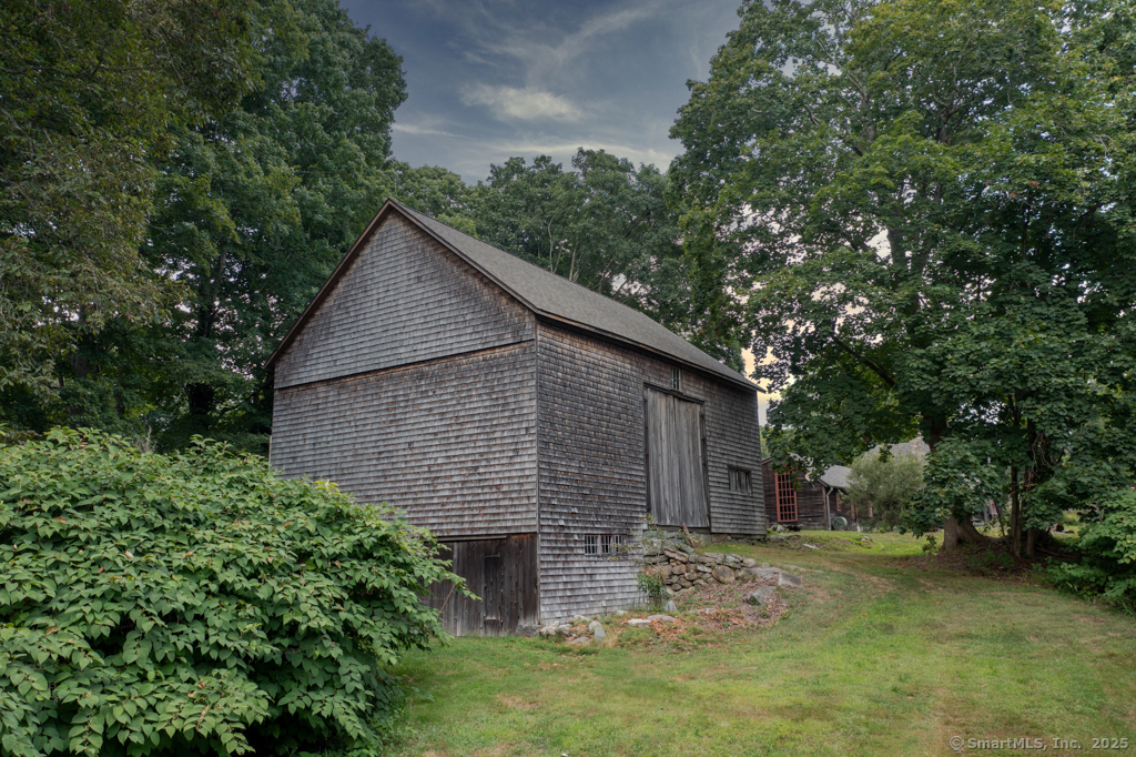 Clinton, Connecticut, 06413, United States, 4 Bedrooms Bedrooms, ,2 BathroomsBathrooms,Residential,For Sale,1998162