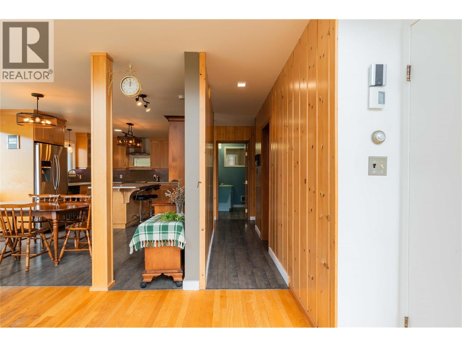 APPLEDALE, British Columbia, V0G 2J0, CA, 5 Bedrooms Bedrooms, ,2 BathroomsBathrooms,Residential,For Sale,1946998