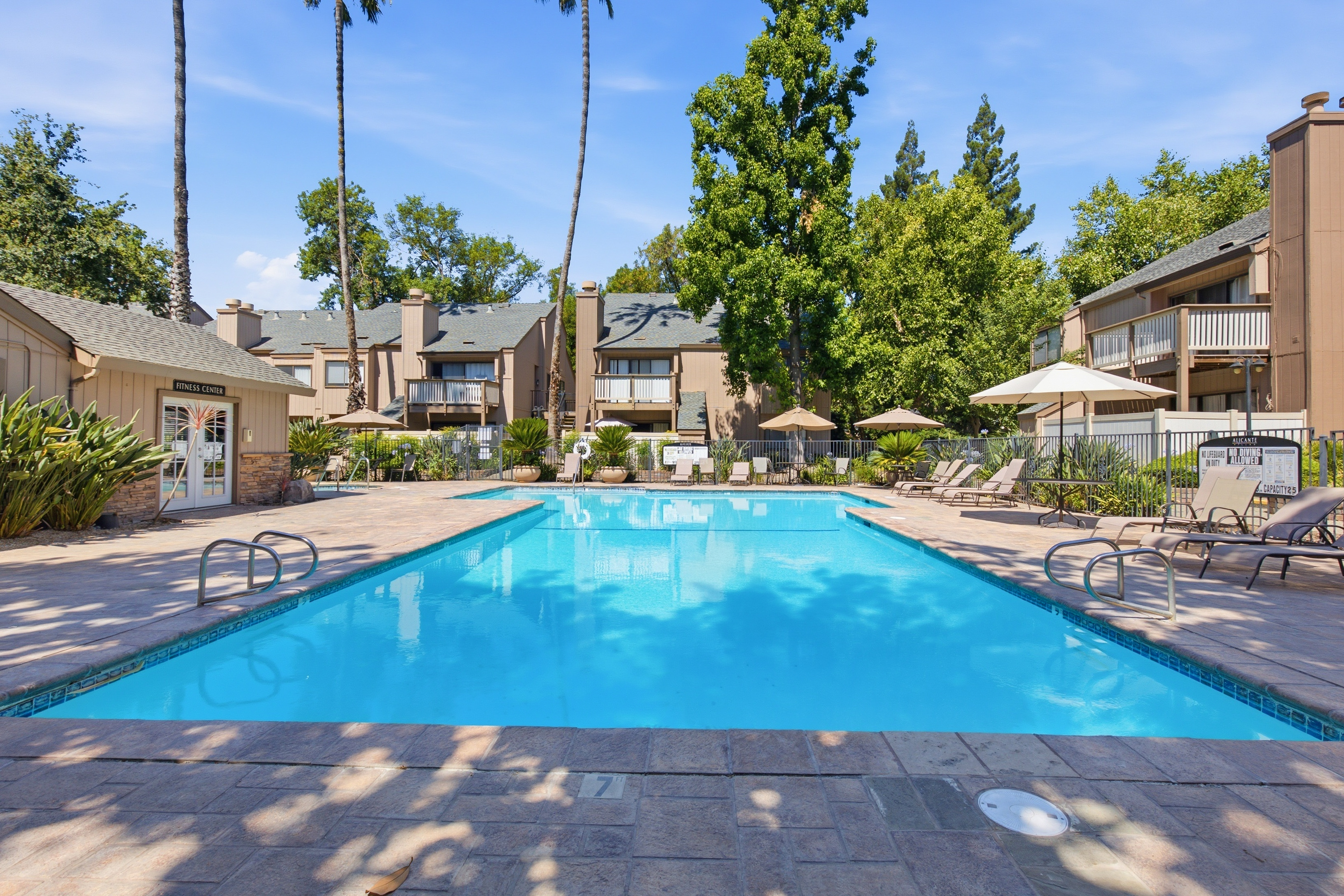  536 Woodside Oaks, Sacramento, CA, 95825 - 物件實景