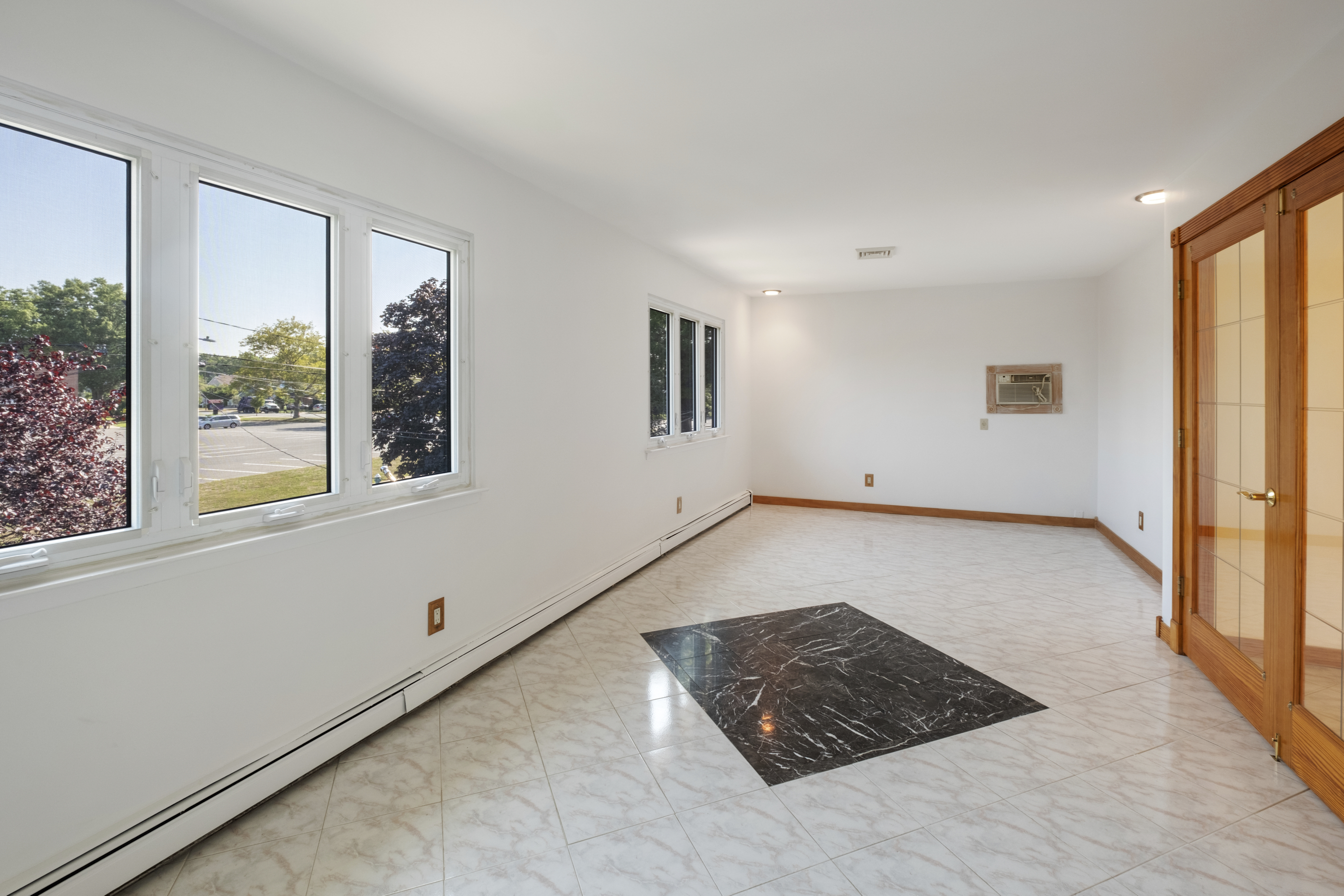 Floral Park, New York, 11001, United States, 5 Bedrooms Bedrooms, ,4 BathroomsBathrooms,Residential,For Sale,1980270