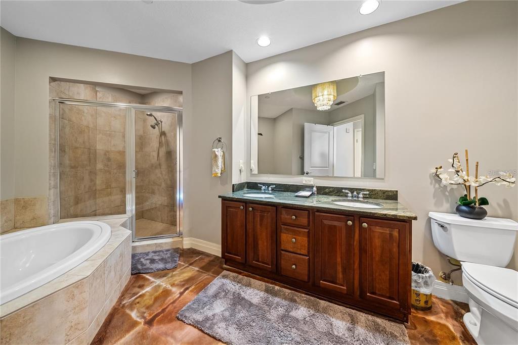 Tampa, Florida, 33602, United States, 2 Bedrooms Bedrooms, ,3 BathroomsBathrooms,Residential,For Sale,2018013
