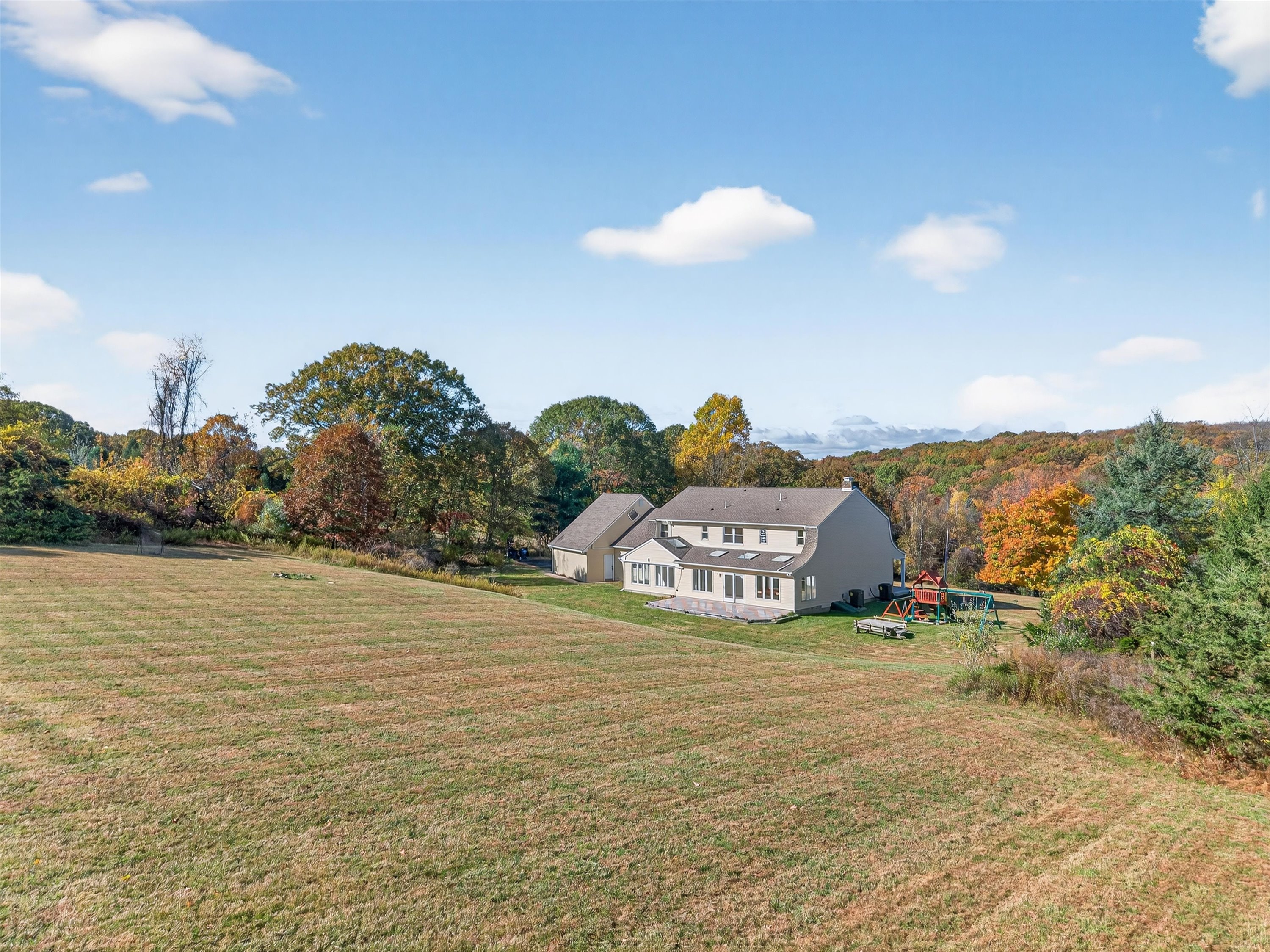 Warwick, New York, 10990, United States, 5 Bedrooms Bedrooms, ,4 BathroomsBathrooms,Residential,For Sale,1981547