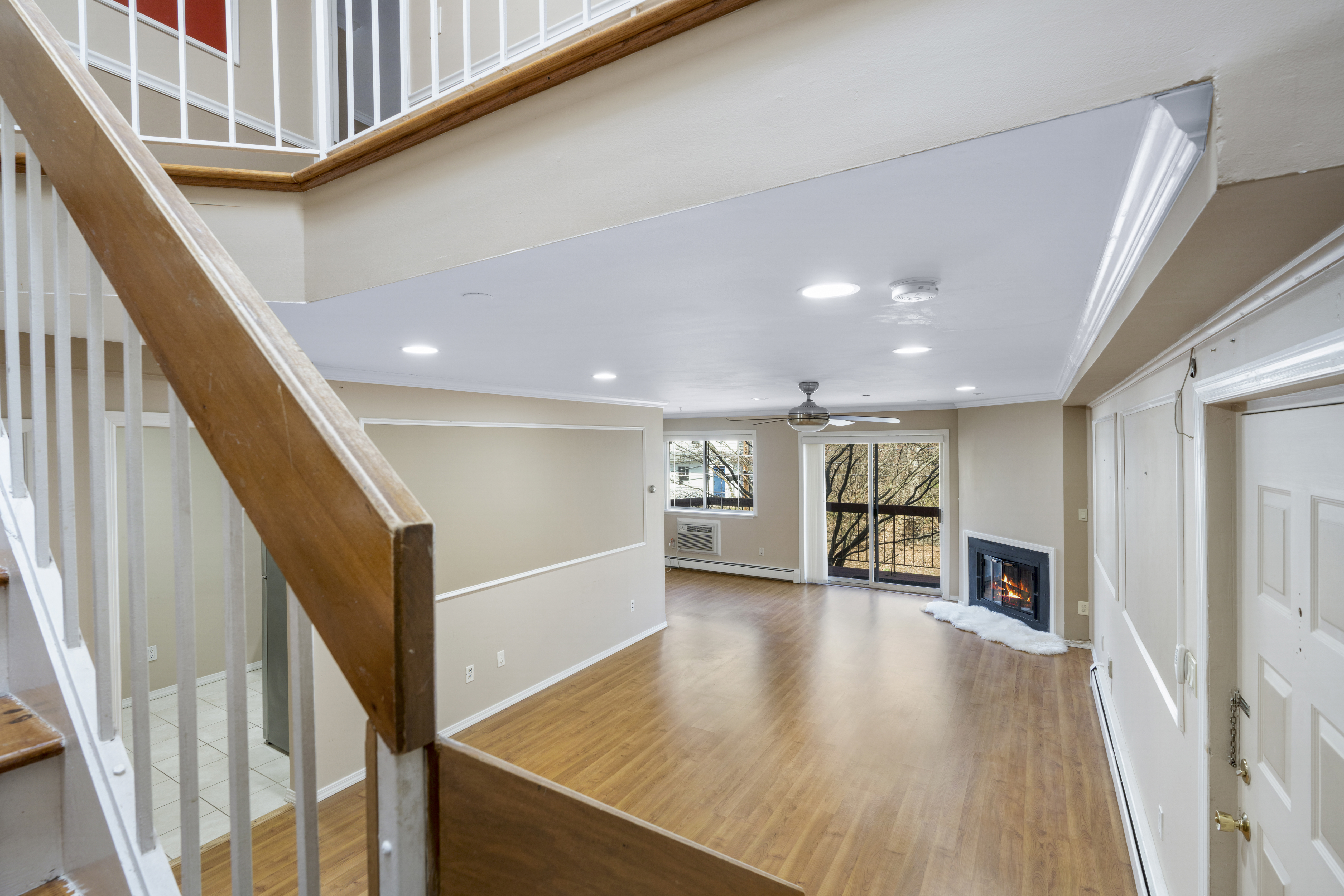  Two-Level Townhouse in White Plains - 物件實景