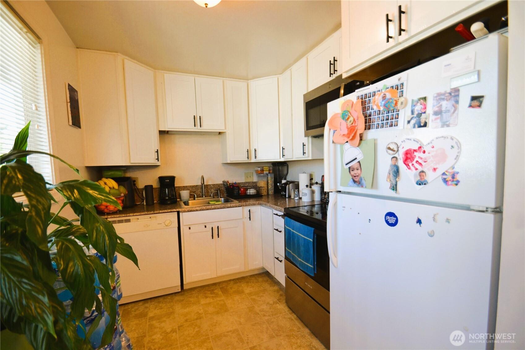 SEATTLE, Washington, 98106, United States, ,Residential,For Sale,1875654
