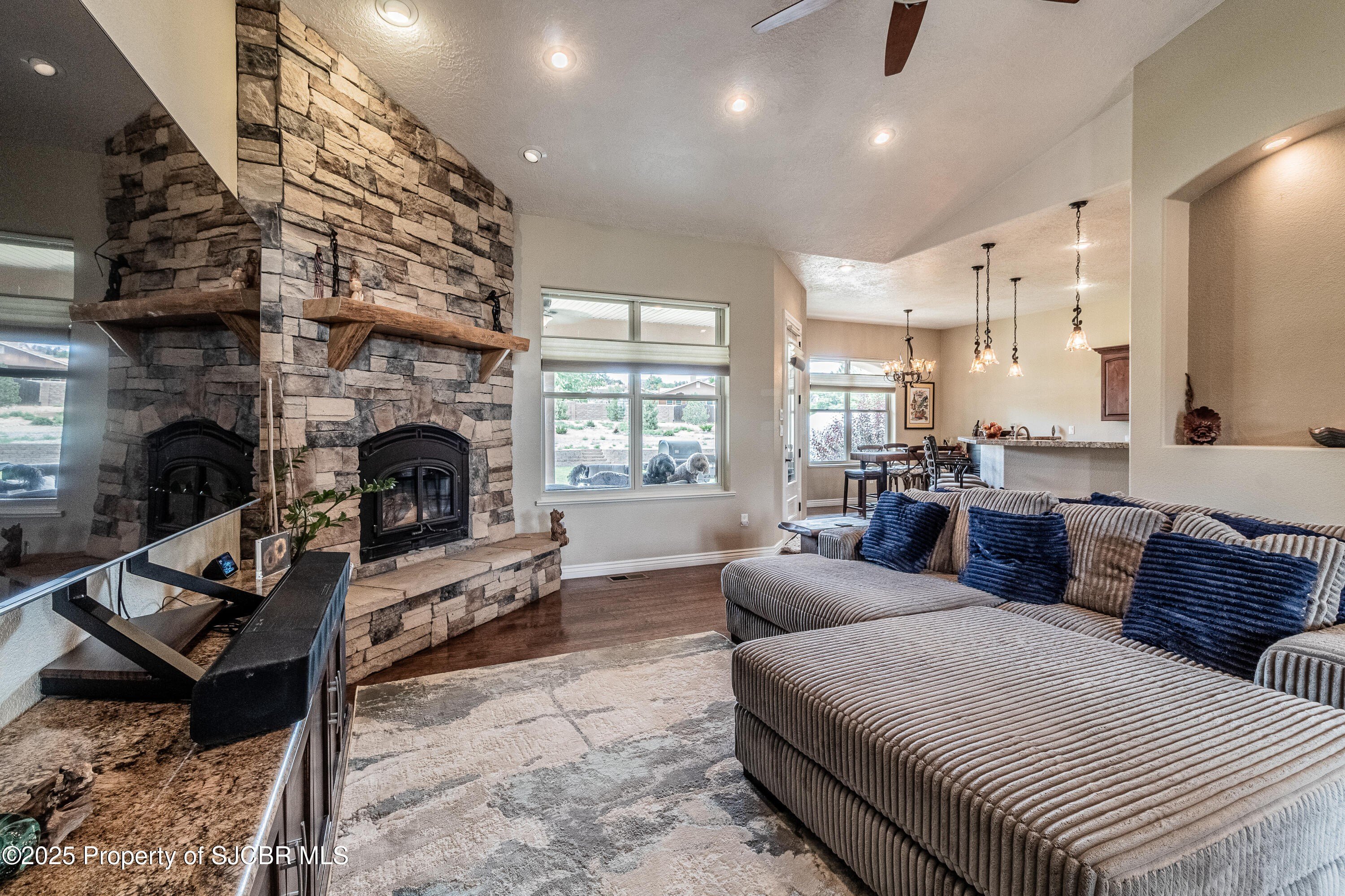 Aztec, New Mexico, 87410, United States, 4 Bedrooms Bedrooms, ,4 BathroomsBathrooms,Residential,For Sale,1857404