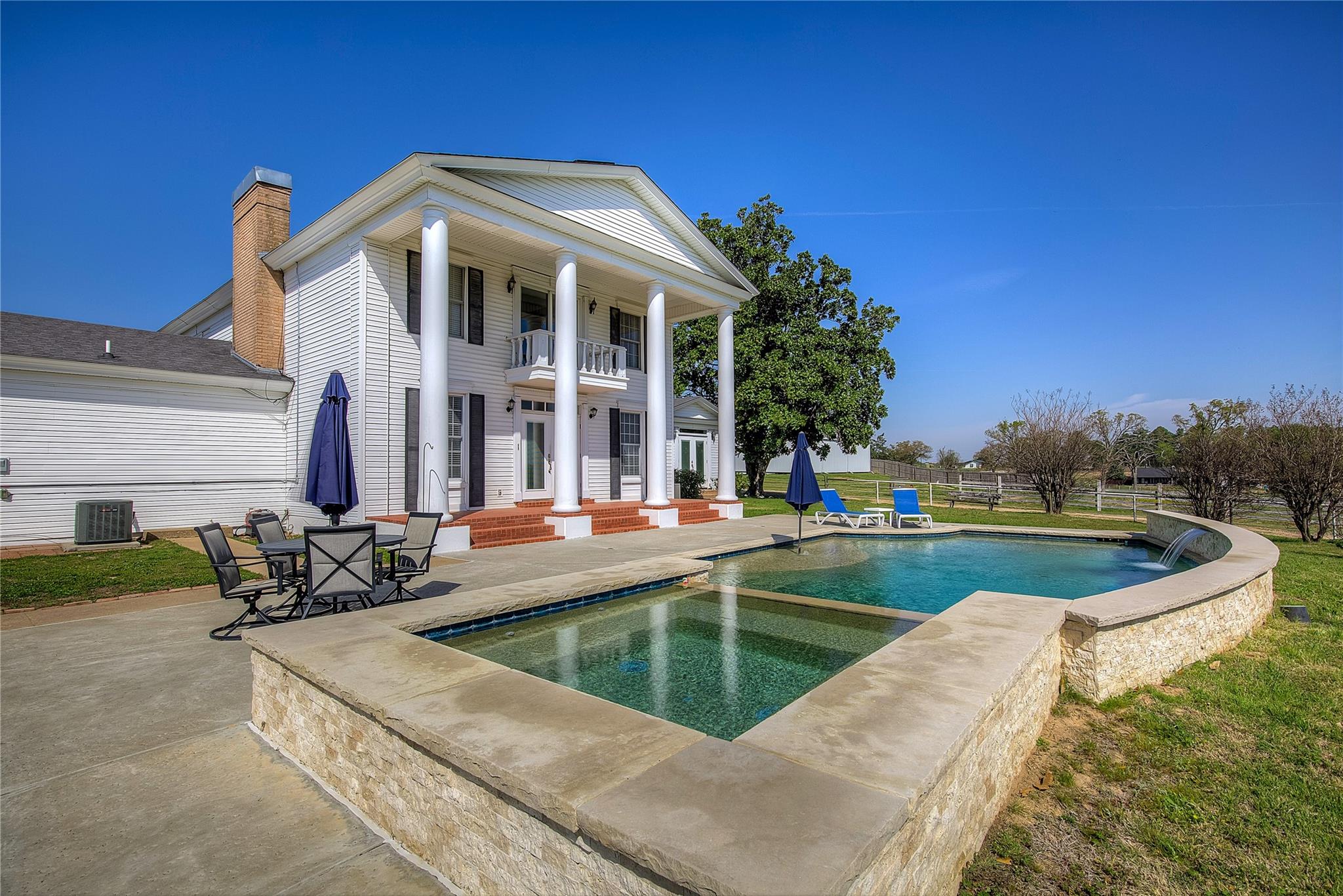 Sulphur Springs, Texas, 75482, United States, 4 Bedrooms Bedrooms, ,3 BathroomsBathrooms,Residential,For Sale,2032755