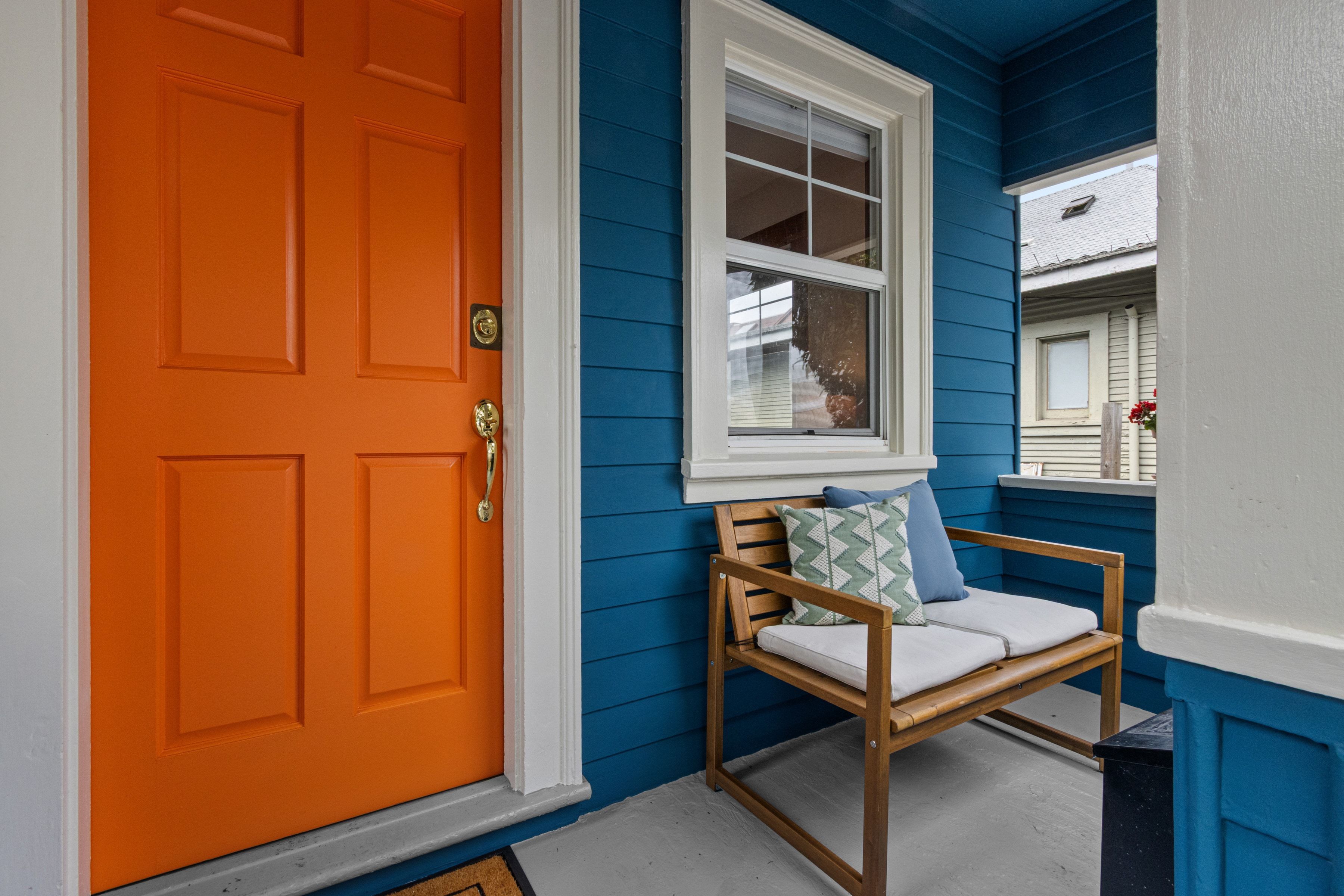  A Storybook North Oakland Cottage Offering Charm, Character, and Potential - 物件實景