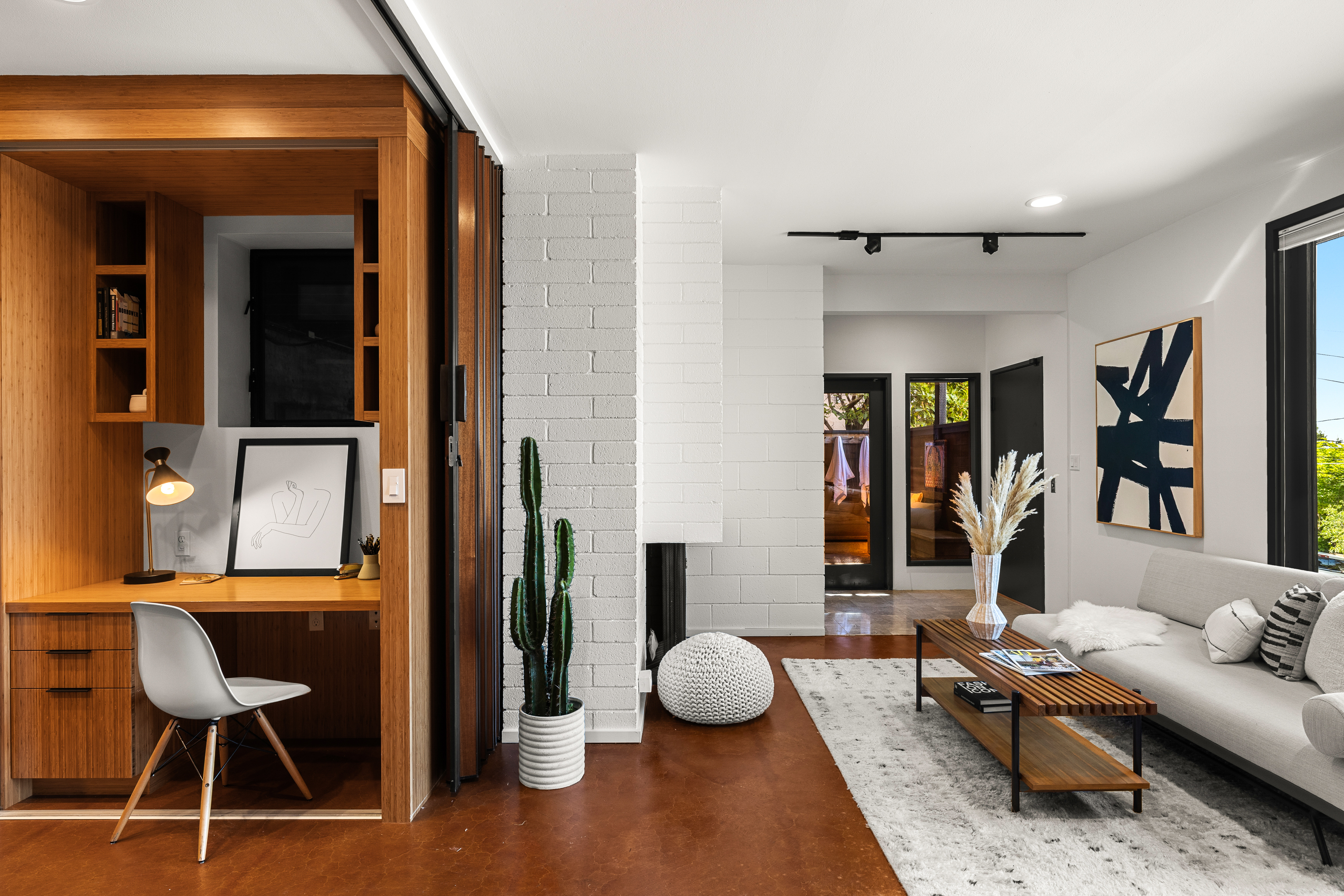  An Architectural Home Framed By Light And Views - 物件實景