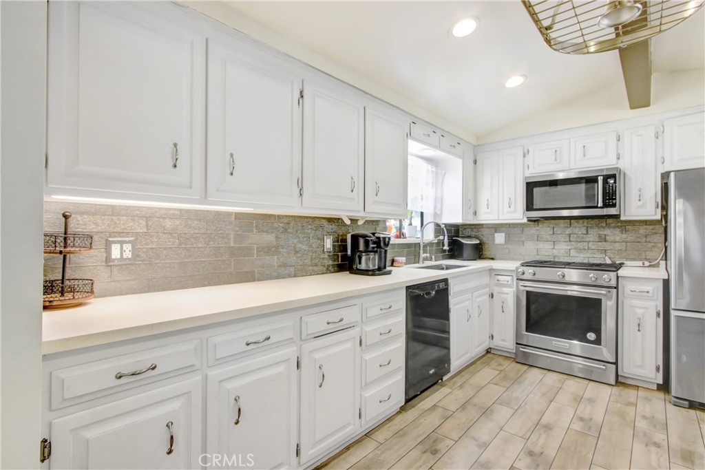 Covina, California, 91723, United States, 5 Bedrooms Bedrooms, ,3 BathroomsBathrooms,Residential,For Sale,1937286