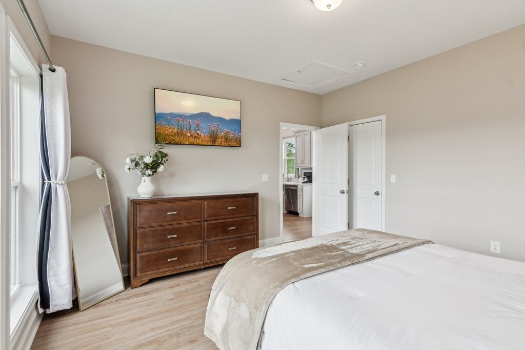 Ellijay, Georgia, 30540, United States, 3 Bedrooms Bedrooms, ,3 BathroomsBathrooms,Residential,For Sale,1859114