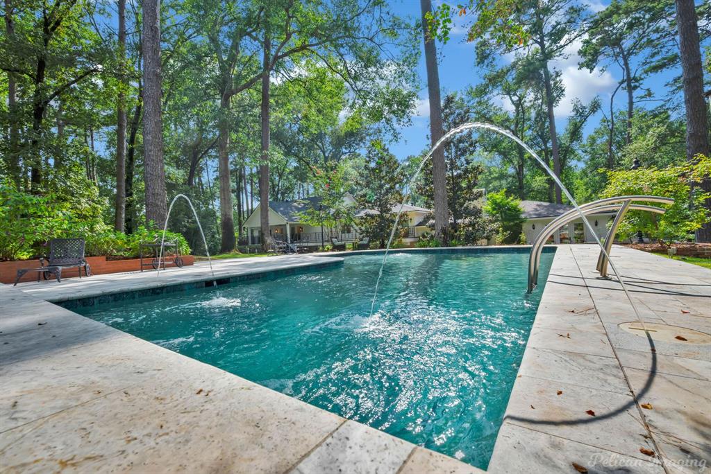 Shreveport, Louisiana, 71106, United States, 5 Bedrooms Bedrooms, ,6 BathroomsBathrooms,Residential,For Sale,1942292