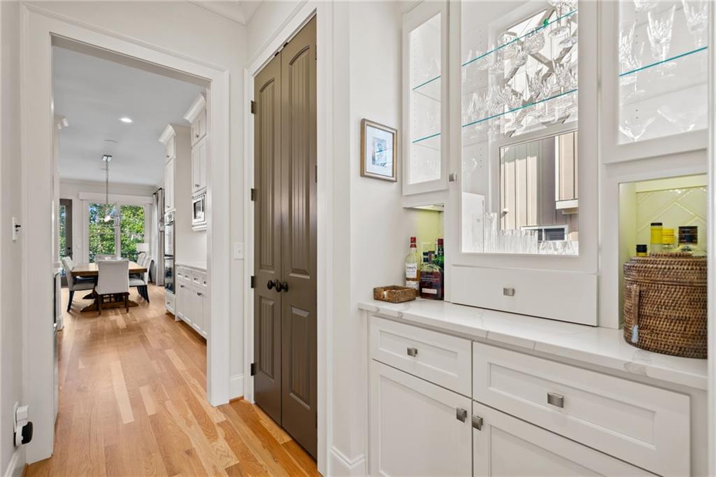 Cumming, Georgia, 30041, United States, 5 Bedrooms Bedrooms, ,5 BathroomsBathrooms,Residential,For Sale,1944969