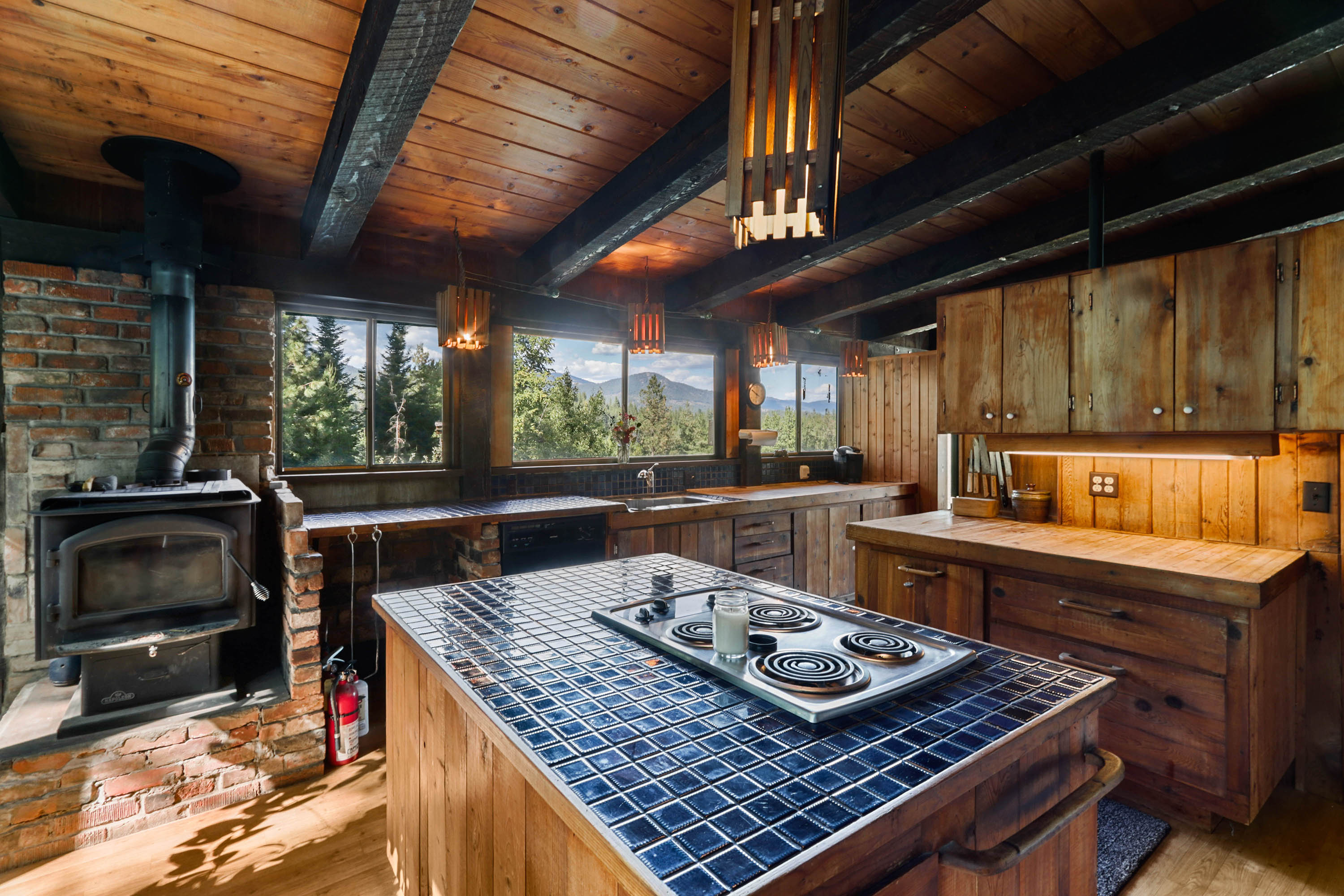 Sandpoint, Idaho, 83864, United States, 3 Bedrooms Bedrooms, ,3 BathroomsBathrooms,Residential,For Sale,1922040