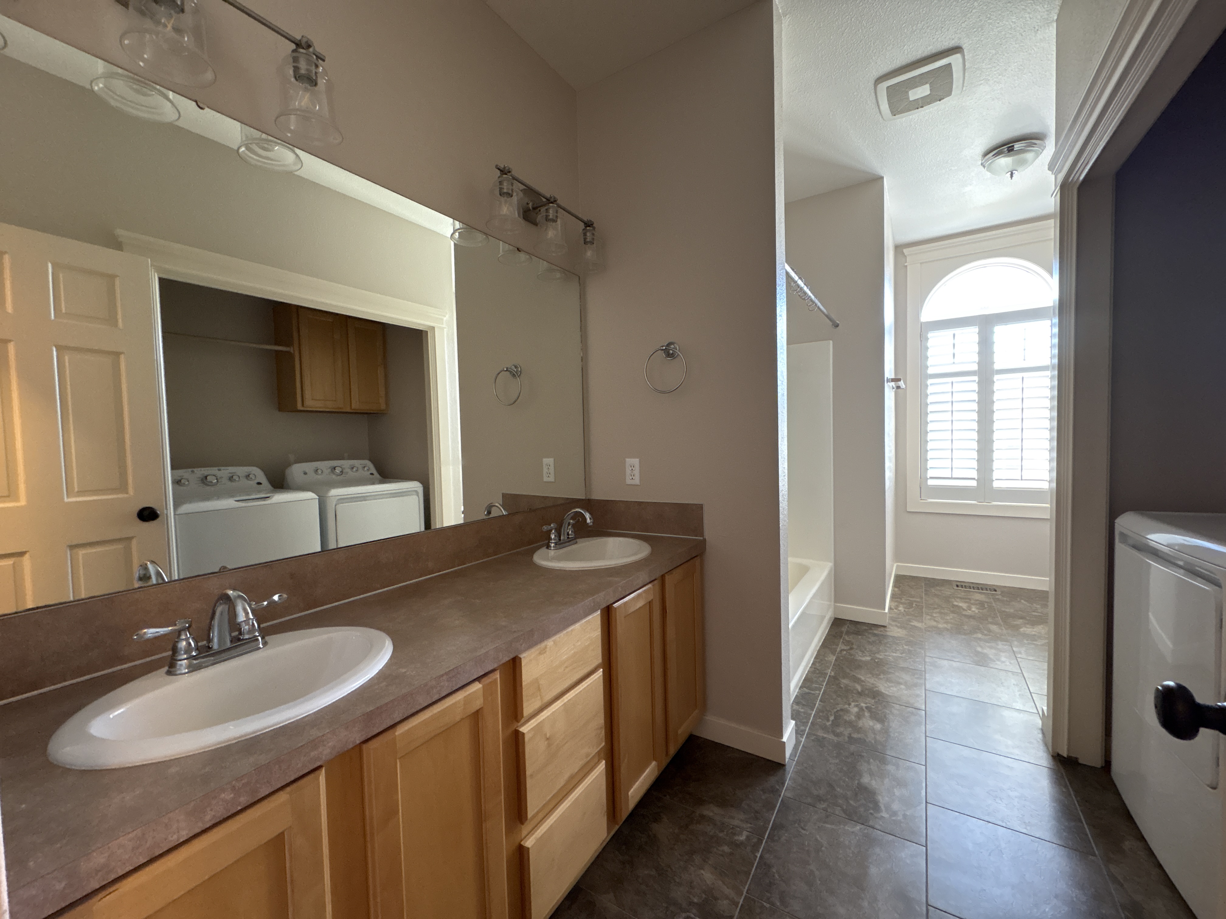 Mountain Home, Idaho, 83647, United States, 4 Bedrooms Bedrooms, ,2 BathroomsBathrooms,Residential,For Sale,1814352