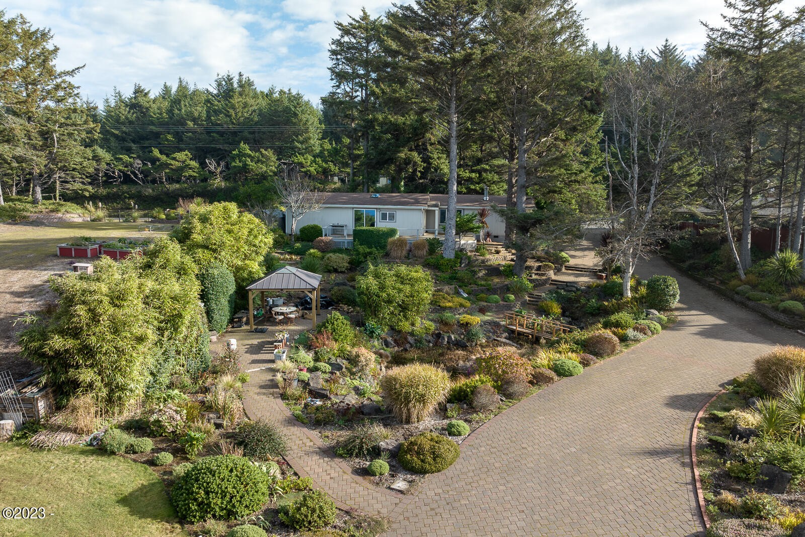 3775 Hwy 101 N, Yachats, Oregon, 97498, United States, 4 Bedrooms Bedrooms, ,6 BathroomsBathrooms,Residential,For Sale,3775 Hwy 101 N,1431474