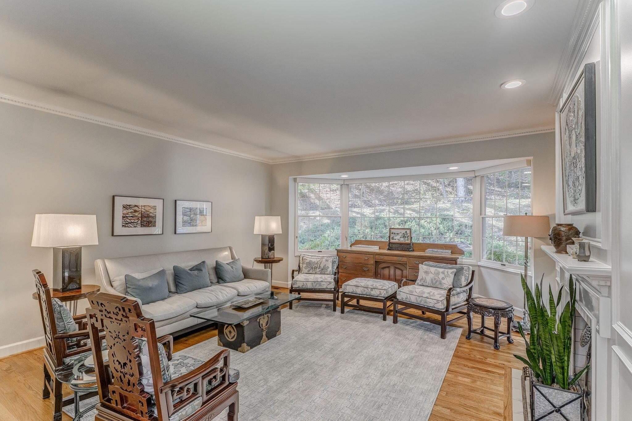 Dalton, Georgia, 30720, United States, 4 Bedrooms Bedrooms, ,4 BathroomsBathrooms,Residential,For Sale,1998245