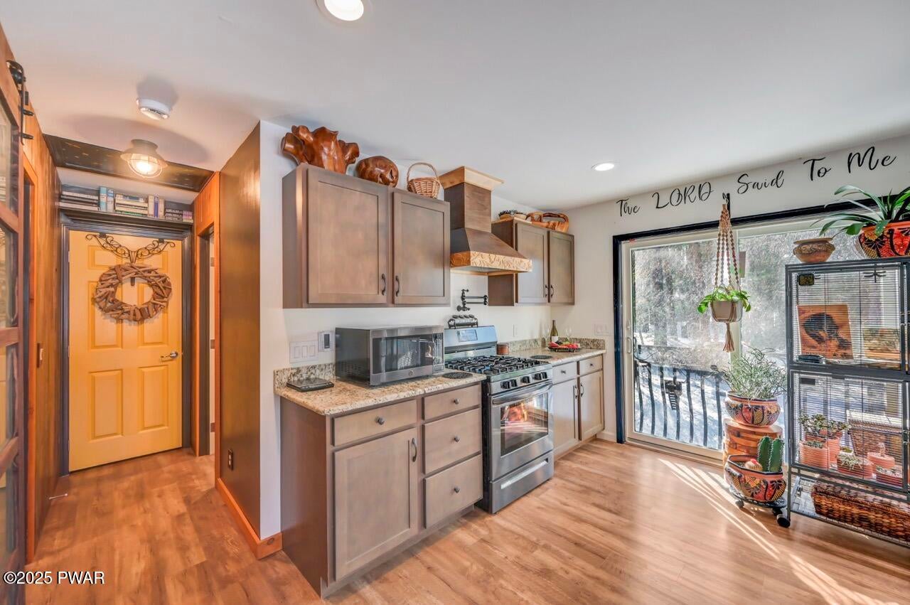 Dingmans Ferry, Pennsylvania, 18328, United States, 2 Bedrooms Bedrooms, ,1 BathroomBathrooms,Residential,For Sale,2006132