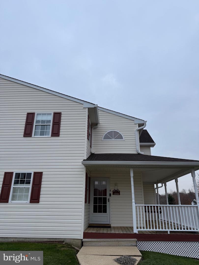 Upper Chichester, Pennsylvania, 19061, United States, 3 Bedrooms Bedrooms, ,4 BathroomsBathrooms,Residential,For Sale,1997797