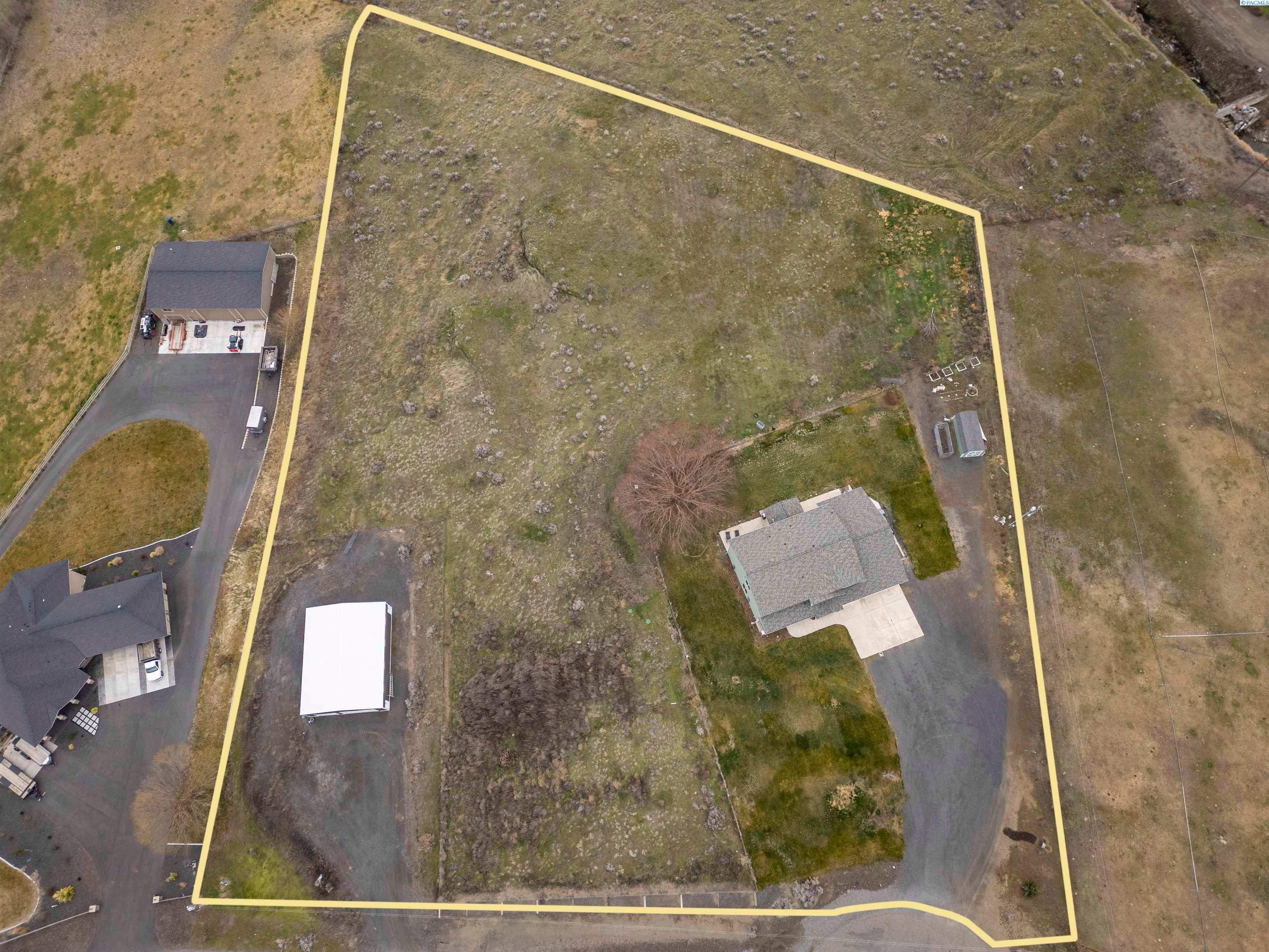 Eltopia, Washington, 99330, United States, 5 Bedrooms Bedrooms, ,4 BathroomsBathrooms,Residential,For Sale,2012124