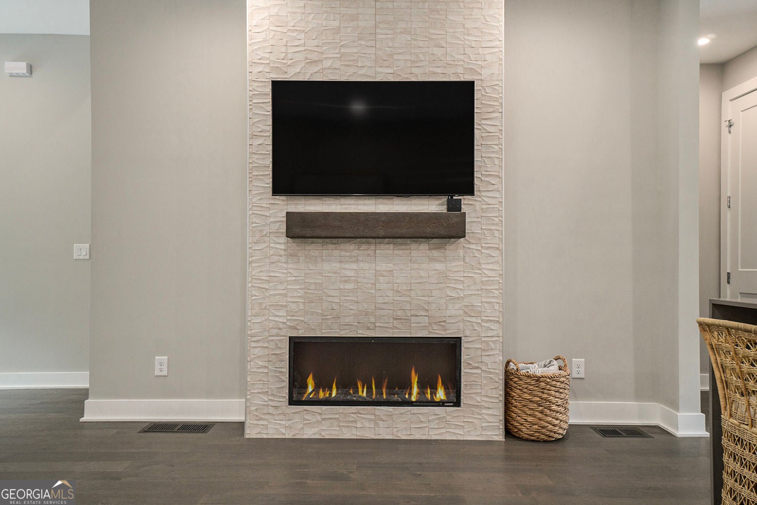 Atlanta, Georgia, 30307, United States, 4 Bedrooms Bedrooms, ,5 BathroomsBathrooms,Residential,For Sale,1997866