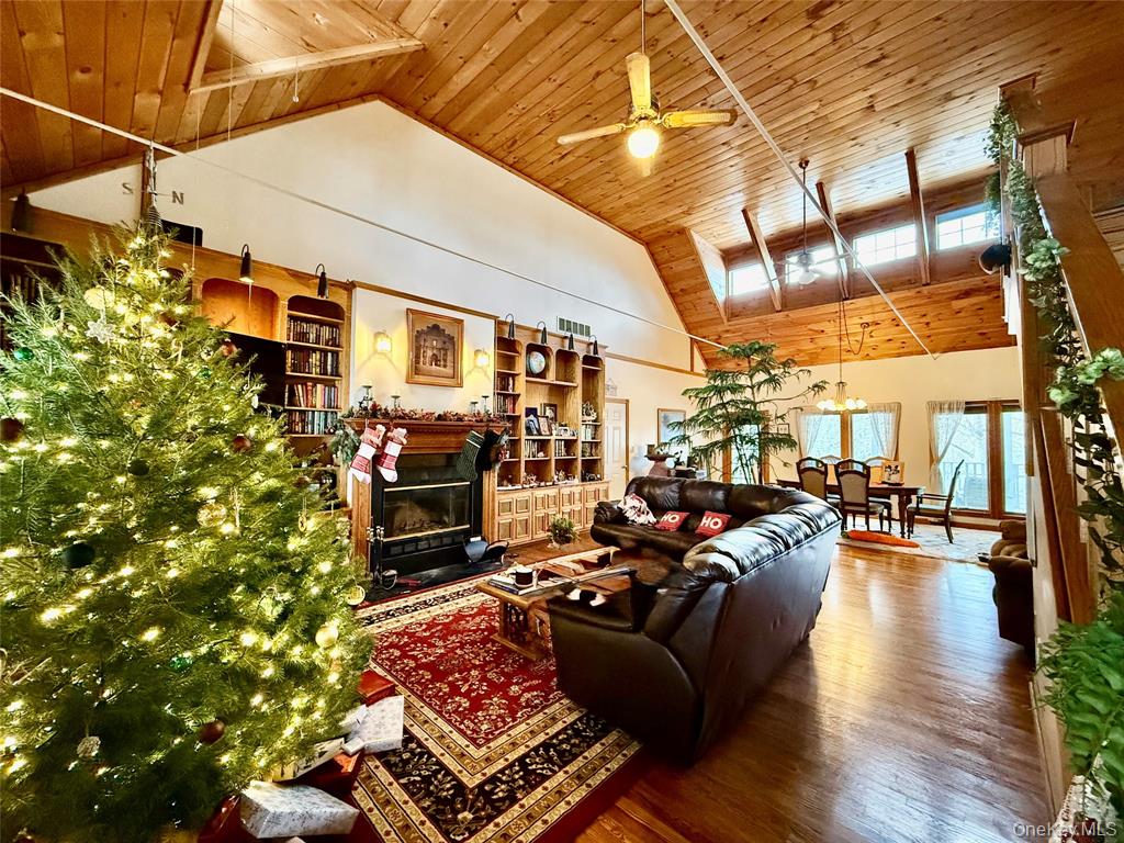 salt Point, New York, 12578, United States, 5 Bedrooms Bedrooms, ,5 BathroomsBathrooms,Residential,For Sale,2005209