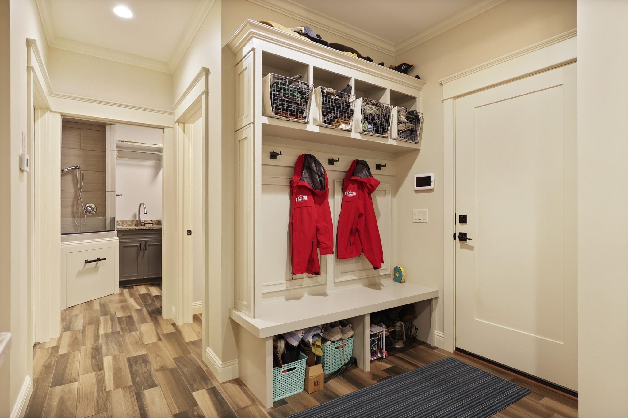 Birch Run, Michigan, 48415, United States, 3 Bedrooms Bedrooms, ,5 BathroomsBathrooms,Residential,For Sale,1977323