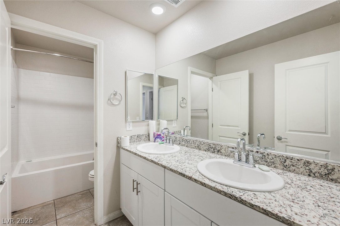 North Las Vegas, Nevada, 89032, United States, 5 Bedrooms Bedrooms, ,1 BathroomBathrooms,Residential,For Sale,2049129