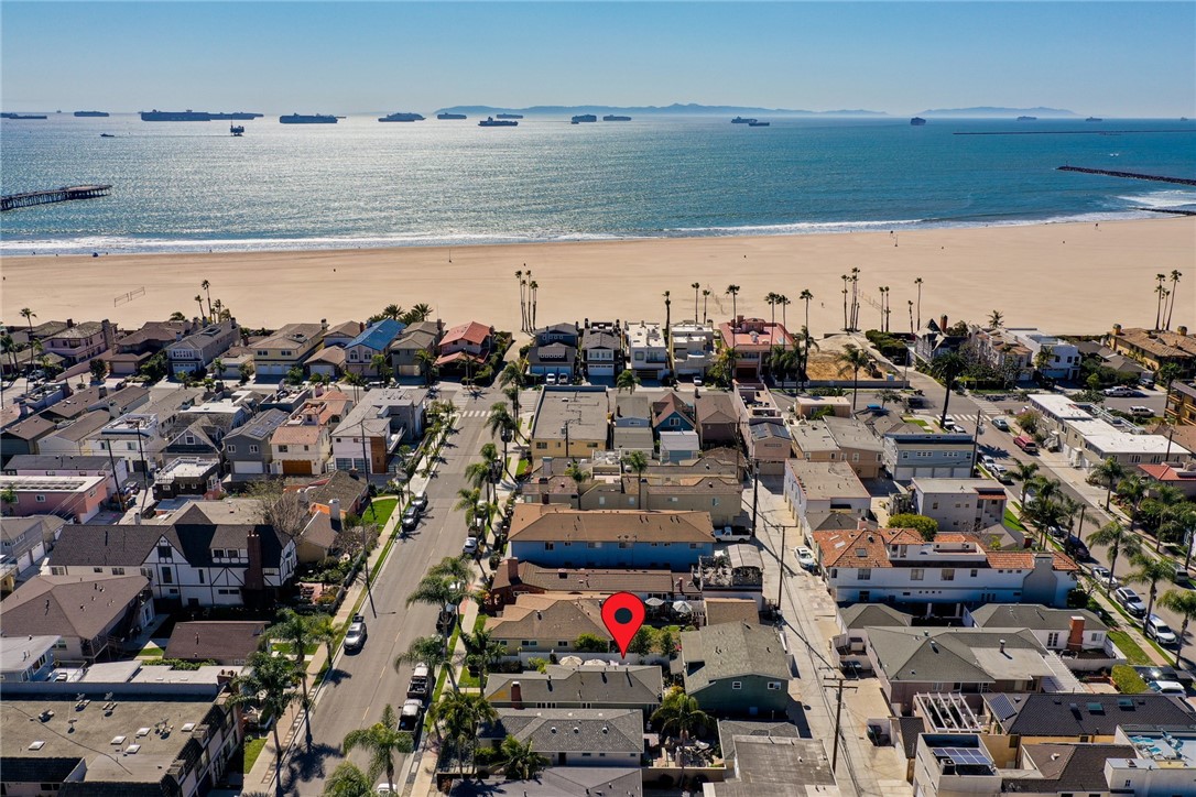 Seal Beach, California, 90740, United States, 4 Bedrooms Bedrooms, ,2 BathroomsBathrooms,Residential,For Sale,2001777